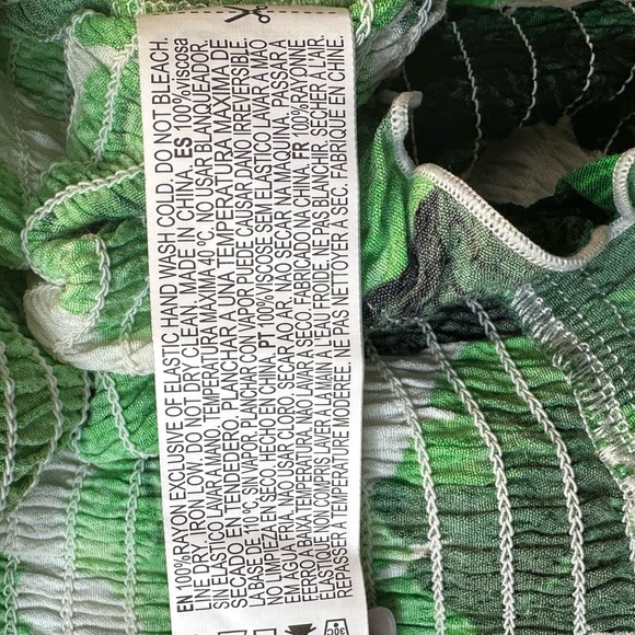 Plus Size Forever 21 Green Puff Sleeve Smocked Blouse - Picture 3 of 4